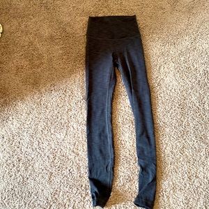 Lululemon wonder trains in heathered gray